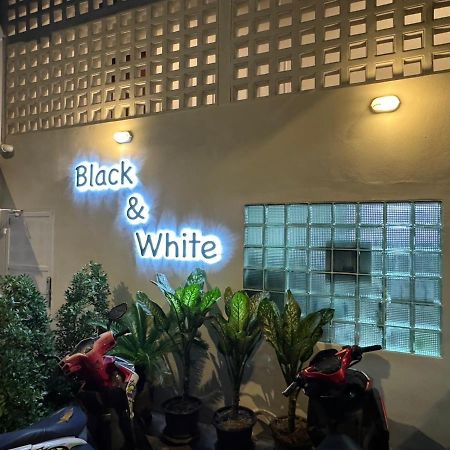 Mr Black & Ms White -Self Check In Accommodation 曼谷 外观 照片
